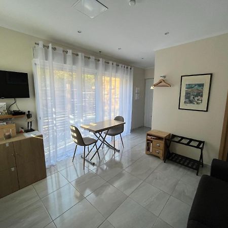Appartement au calme dans un espace arboré Tourrettes-sur-Loup Extérieur photo