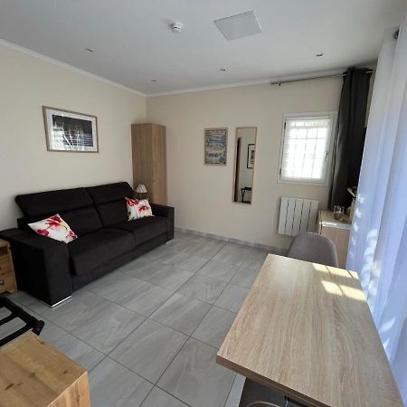 Appartement au calme dans un espace arboré Tourrettes-sur-Loup Extérieur photo